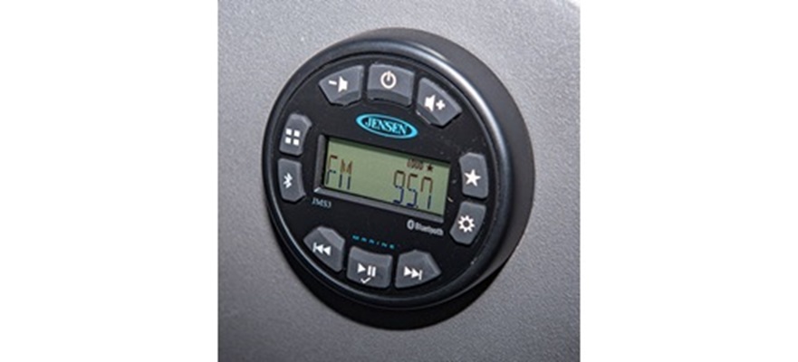 Optional 160-watt AM/FM/Bluetooth Jensen Stereo with integrated auxiliary input (1/8'') in console