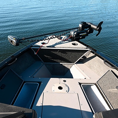 Bos raised casting platform
