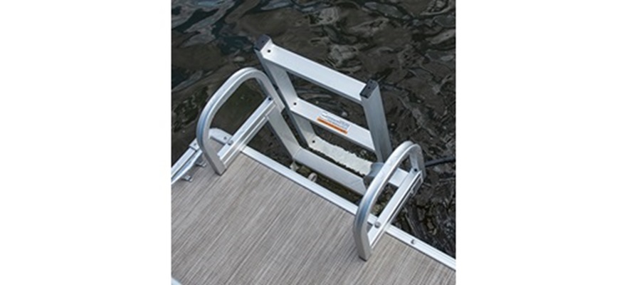Stern boarding ladder