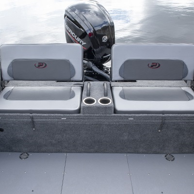 Rear flip-up full-width including 2 fold-down seats