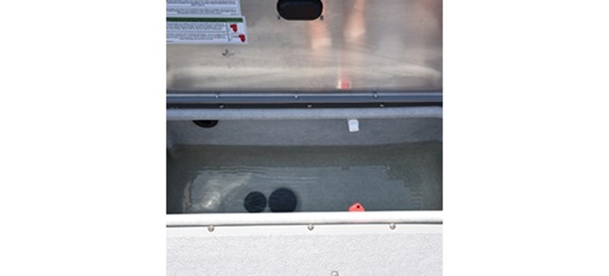 Electric-filled aerated stern livewell