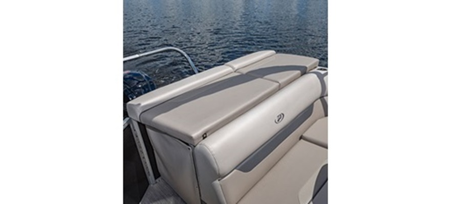 Rear padded sundeck